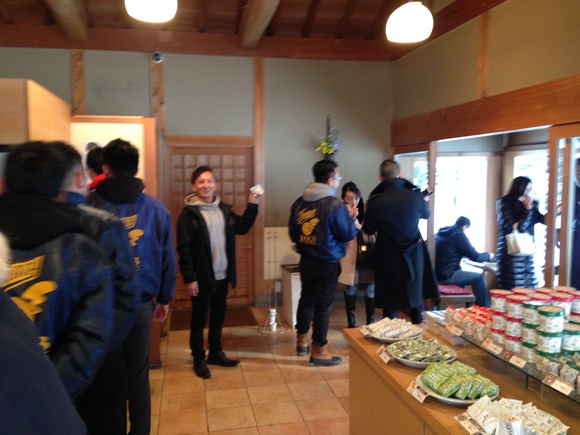 2月1日 水曜日のひとログ(。・ω・。) ランクル200ディーゼル横浜港到着♫_b0127002_17104215.jpg