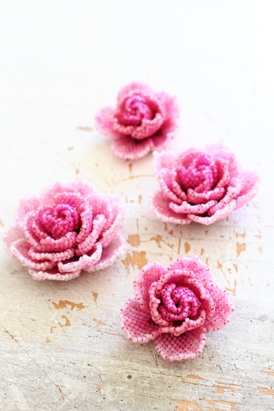 ビーズステッチの薔薇を作ってみました フェルタート R オフフープ R 立体刺繍作家pienisieniのブログ