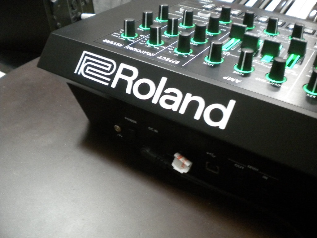 Roland AIRA SYSTEM-8試奏記 : 風流音色まねゑもん Roland AIRA SYSTEM-8試奏記 : 風流音色まねゑもん