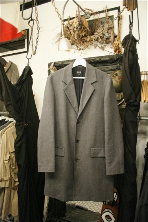 西武百貨店本店への出店へ導いた人。(A.P.C.チェスター、DRIESトレンチ、ALLSAINTSデニムジャケット、ALPHA ECWCSパーカー　メンズアウター)_f0180307_02240795.jpg