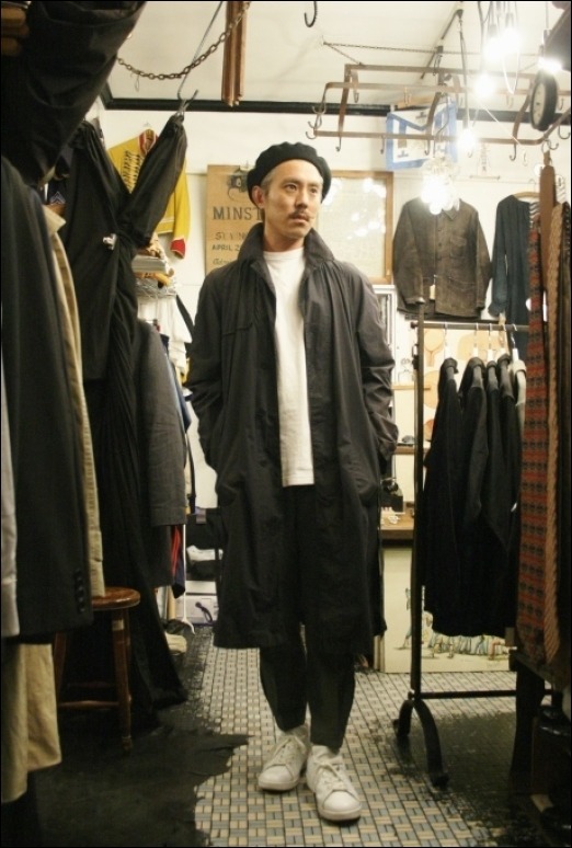 西武百貨店本店への出店へ導いた人。(A.P.C.チェスター、DRIESトレンチ、ALLSAINTSデニムジャケット、ALPHA ECWCSパーカー　メンズアウター)_f0180307_02261025.jpg