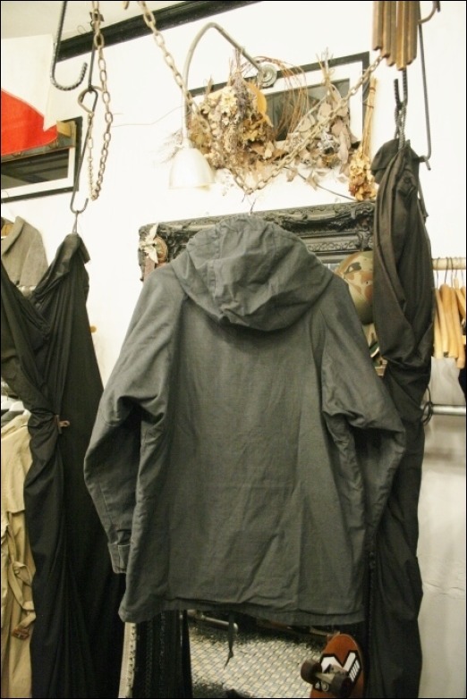 西武百貨店本店への出店へ導いた人。(A.P.C.チェスター、DRIESトレンチ、ALLSAINTSデニムジャケット、ALPHA ECWCSパーカー　メンズアウター)_f0180307_02300350.jpg