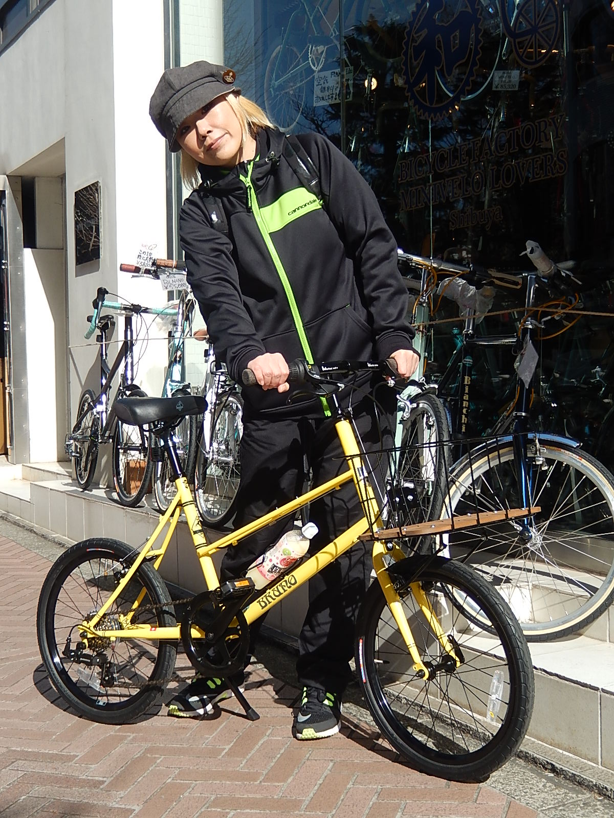 2月3日　渋谷　原宿　の自転車屋　FLAME bike前です_e0188759_18403637.jpg