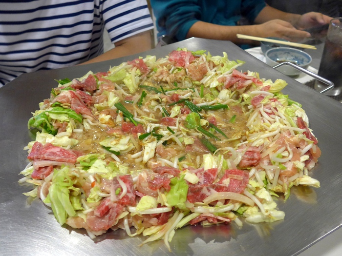 那覇「炊肉の店　牛ちゃん」へ行く。_f0232060_226791.jpg