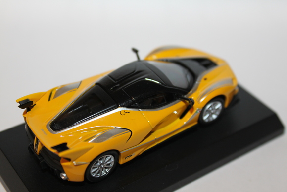 1/64 Kyosho Ferrari 12 FXX K_b0285587_5203667.jpg