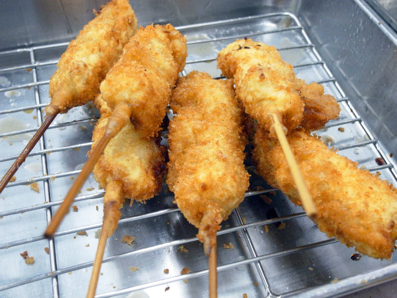 海老にやられちまった〔八重勝/串カツ/地下鉄 動物園前〕_f0195971_10342581.jpg