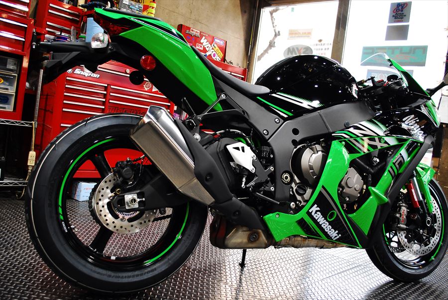 Ninja ZX-10R 2017年モデル入荷しました！_d0099181_11521924.jpg