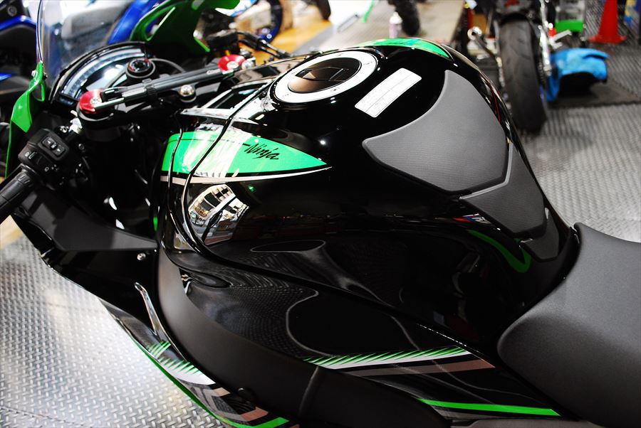 Ninja ZX-10R 2017年モデル入荷しました！_d0099181_11544630.jpg