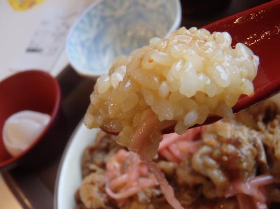 すき家の牛丼とん汁たまご　　南塚口七丁目店_c0118393_1221045.jpg