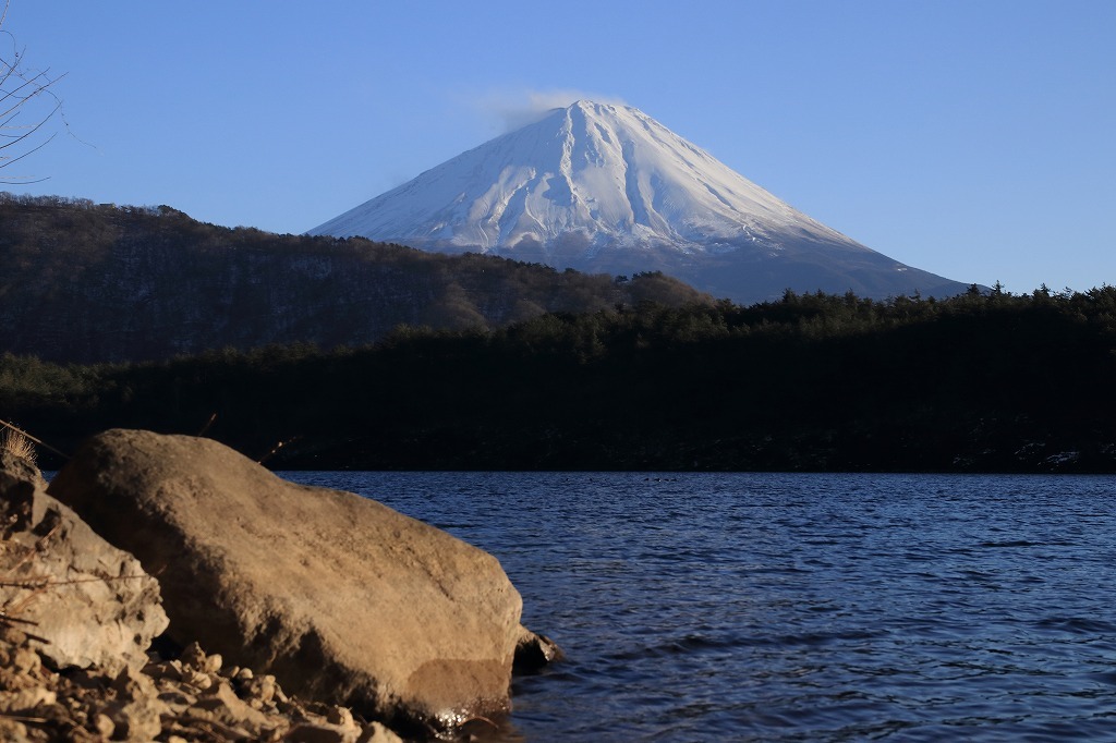 西湖の逆さ富士は～最高です！_a0188405_14471990.jpg