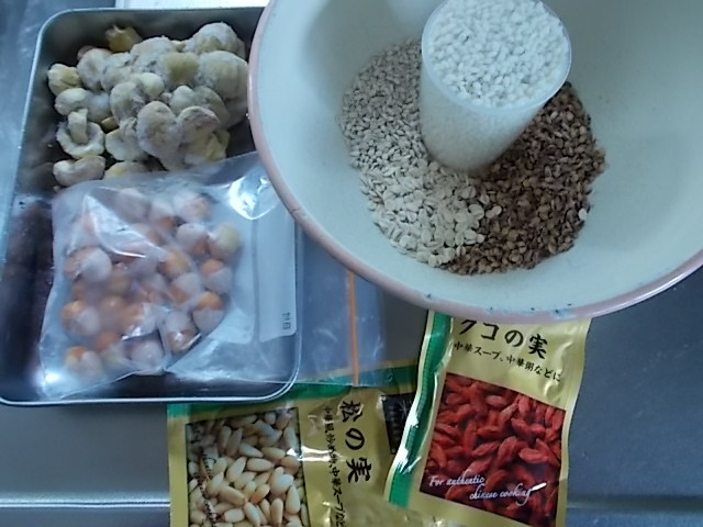 丸鶏で参鶏湯を作る_f0316507_21300223.jpg