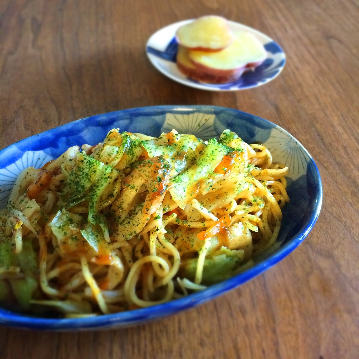 休日のお昼ごはん【焼きそば】_e0345163_16120613.jpg