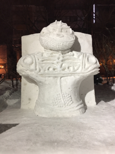 雪像作りました!_e0271197_01081453.jpg