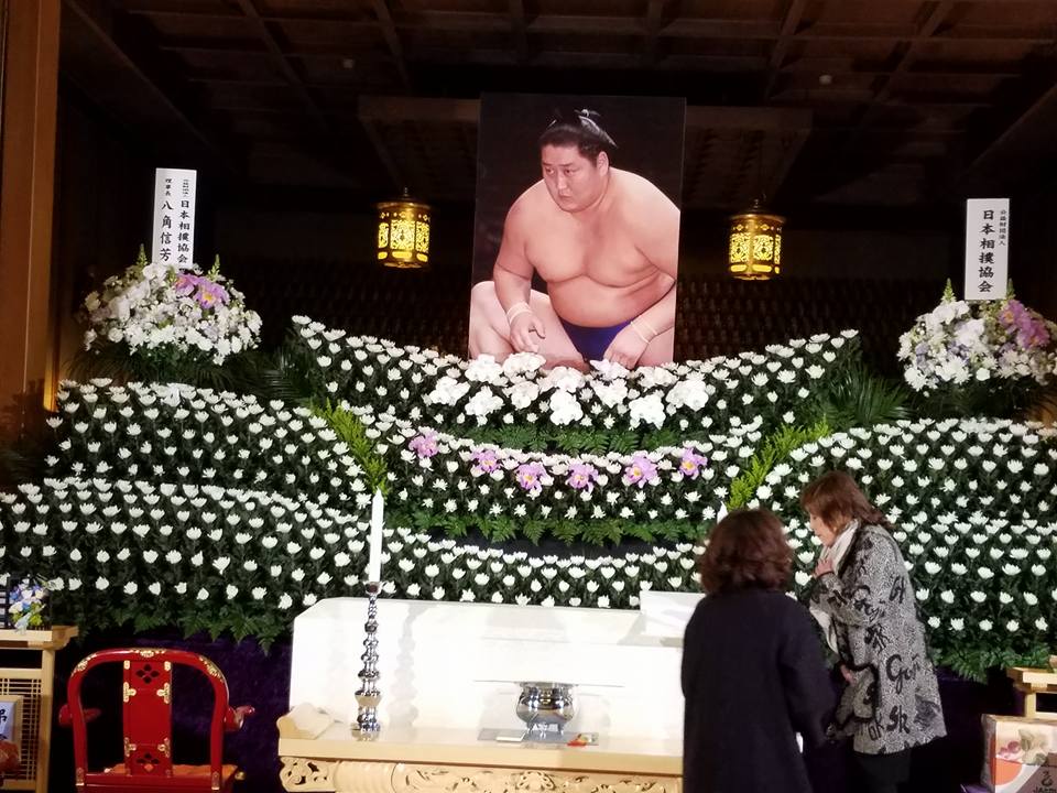 時天空関、壮絶な病気との戦い本当によく頑張ったね。さすが関取！安らかに休んでくださいね。_c0186691_13233835.jpg