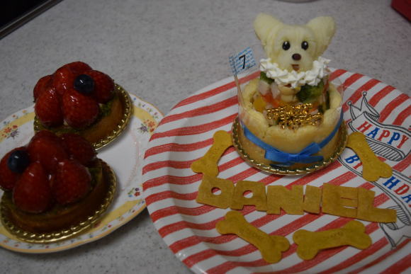 ダニエル 誕生日は可愛いケーキでお祝いだよ Happy West Daniel Story ダニエル 誕生日は可愛いケーキでお祝いだよ Happy West Daniel Story