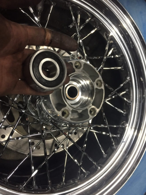 \'02 FLSTF  wheel chenge !!_d0348774_12315147.jpg