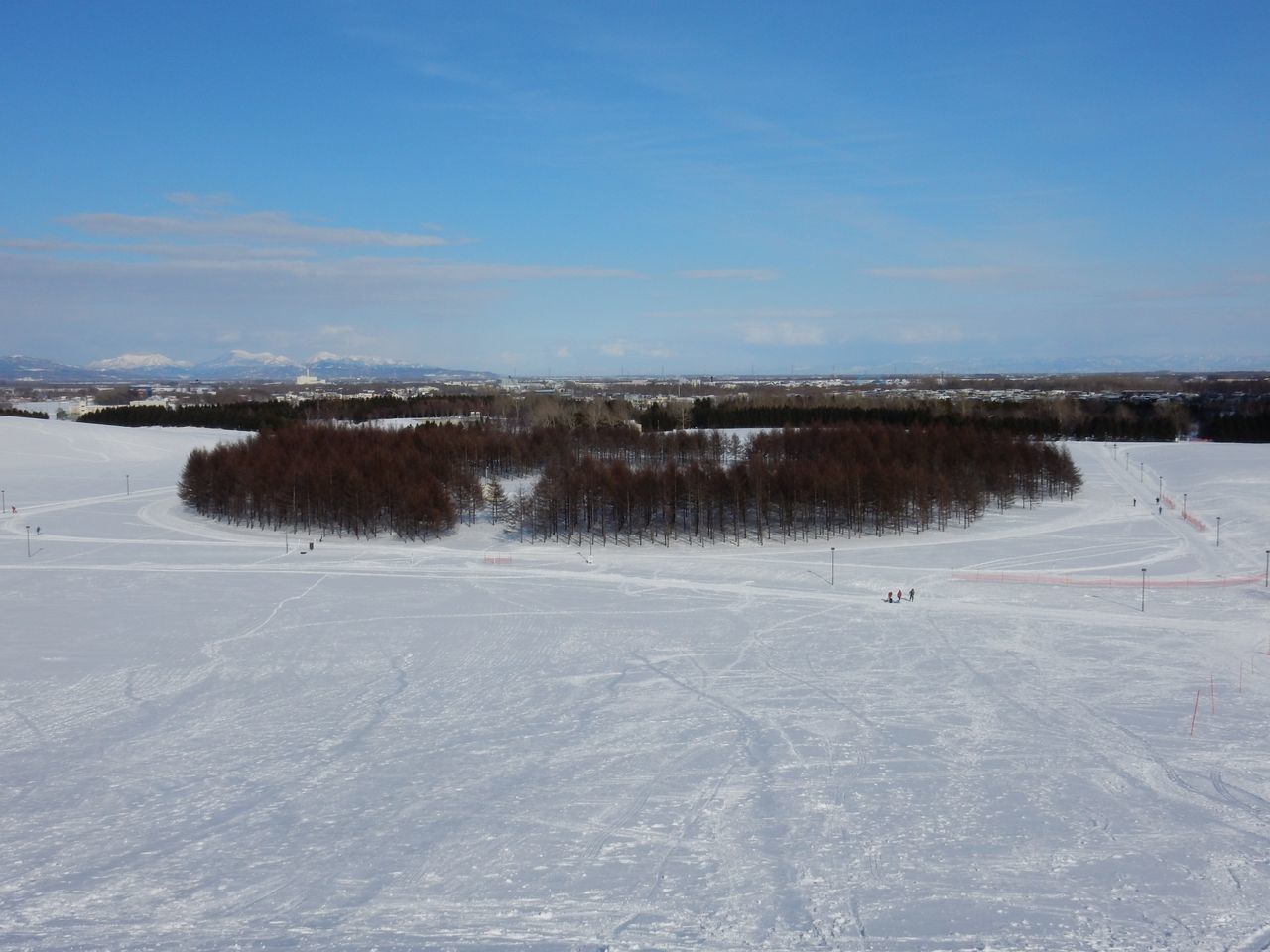 雪まつりを遠く離れて「モエレ沼公園」_c0025115_21082095.jpg