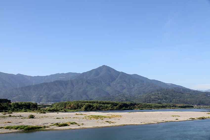 2017年2月9日(木)徳島新聞　吉野川市　麻の栽培復活断念・・・_d0058941_20260526.jpg