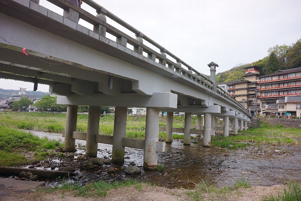 三朝橋 レトロな建物を訪ねて