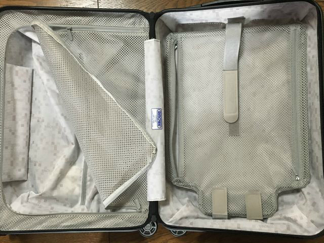 RIMOWAのスーツケース_b0110597_13413973.jpg