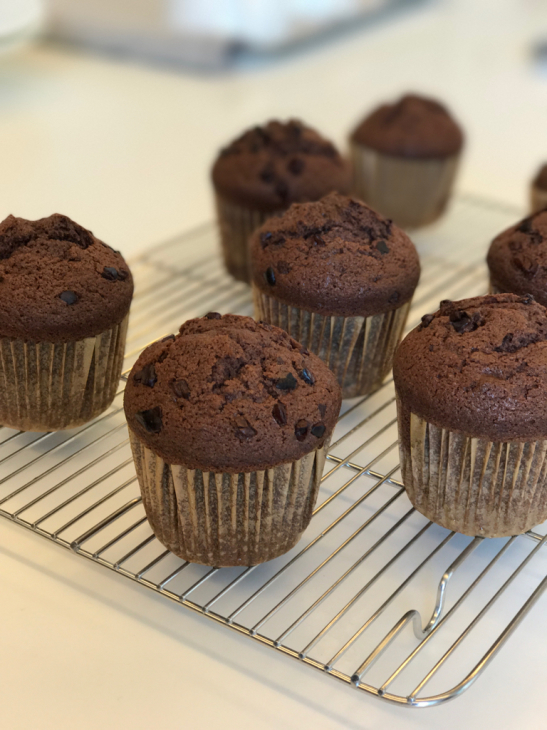 バレンタインDAYに! チョコカップケーキ_e0134337_08491899.jpg