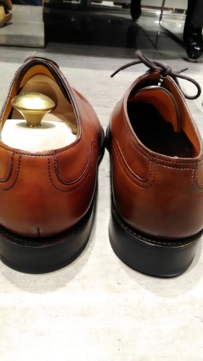 Uチップ頂上決戦「JohnLobb CHAMBORD」 VS 「EdwardGreen DOVER」_e0197577_09370640.jpg