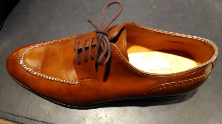 Uチップ頂上決戦「JohnLobb CHAMBORD」 VS 「EdwardGreen DOVER」_e0197577_09370942.jpg