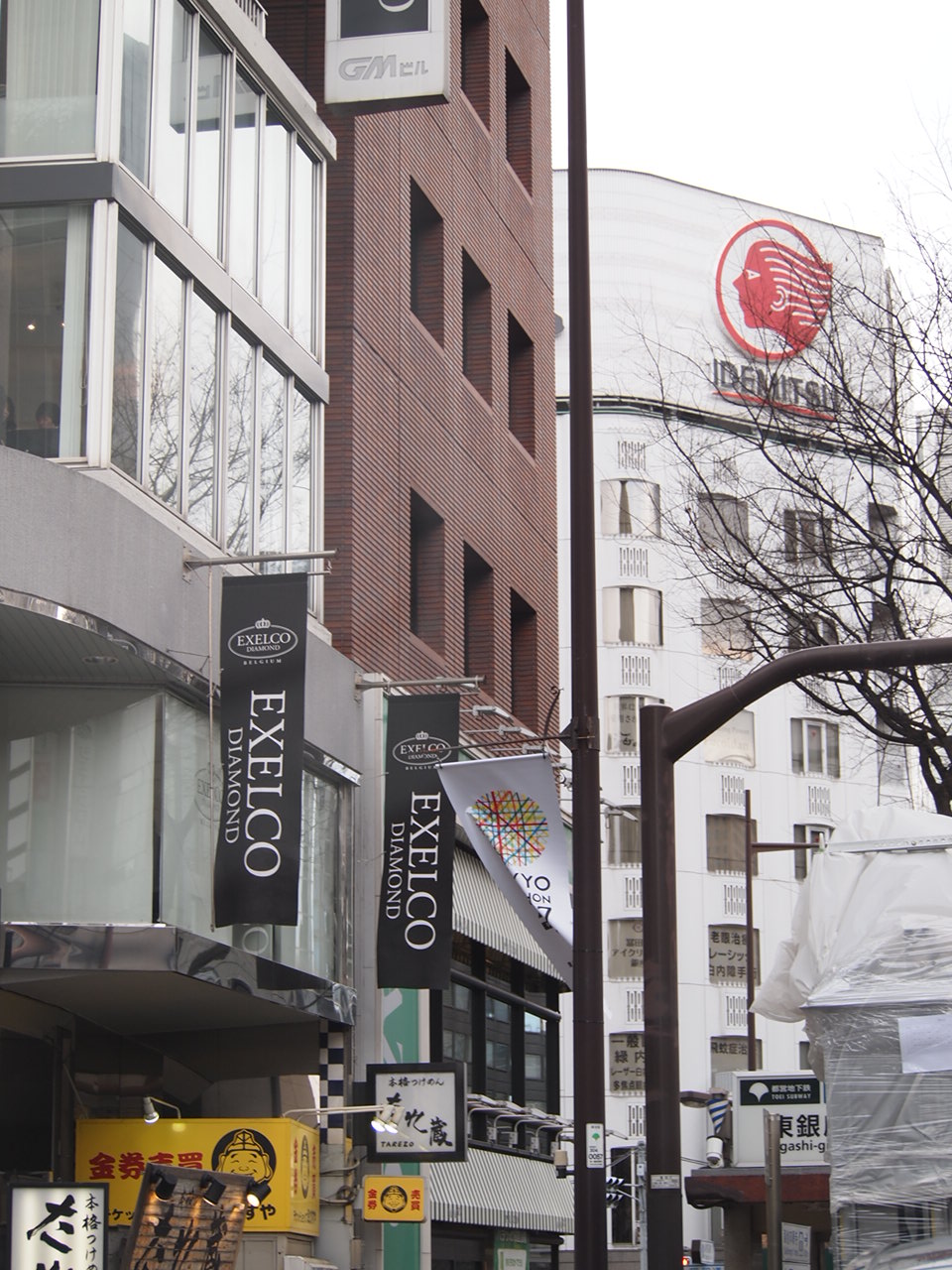 今、話題の都心・複合ビル。。「東京駅前」_a0214329_1801781.jpg