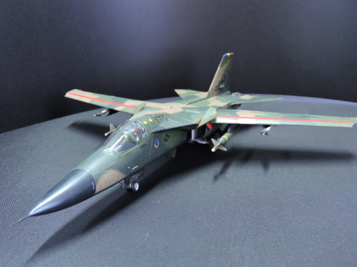 ハセガワF-111 ズベズダSU-24まとめ売り （傑作プラモ」は組んで