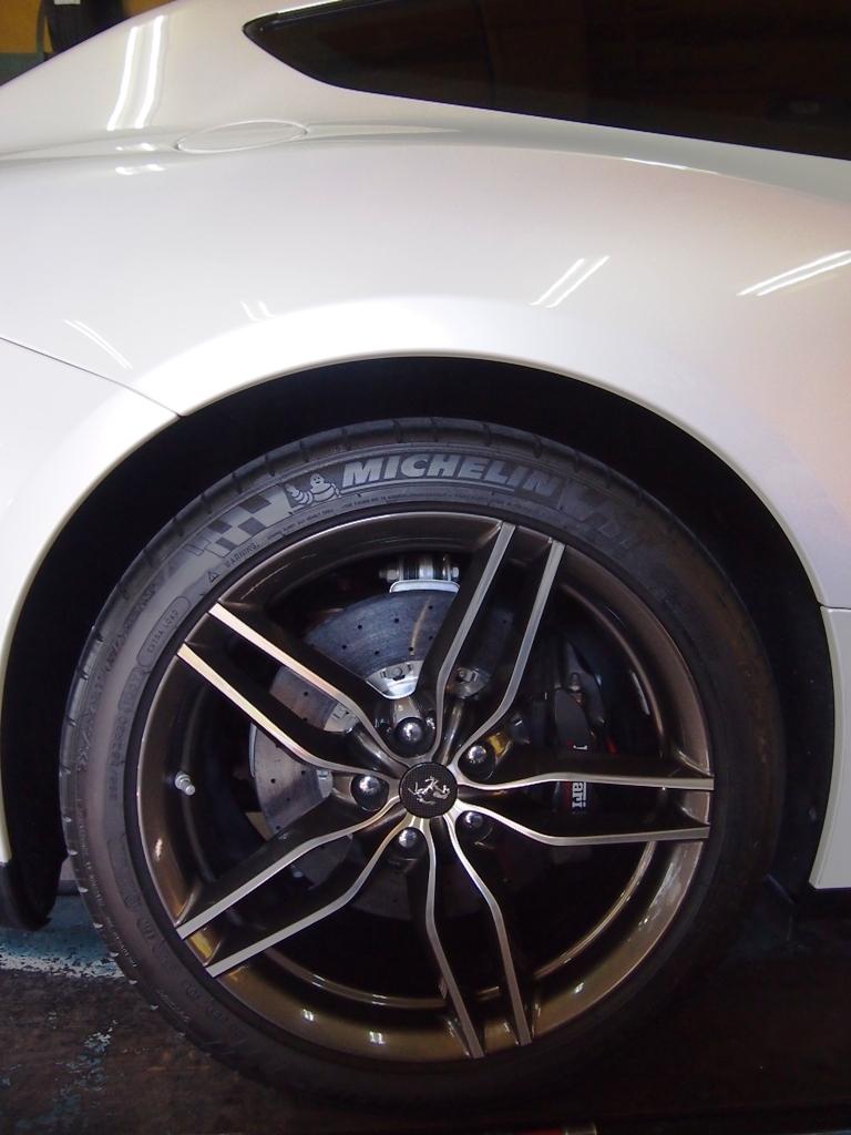 フェラーリ・FF、車高調整_e0188729_18322168.jpg