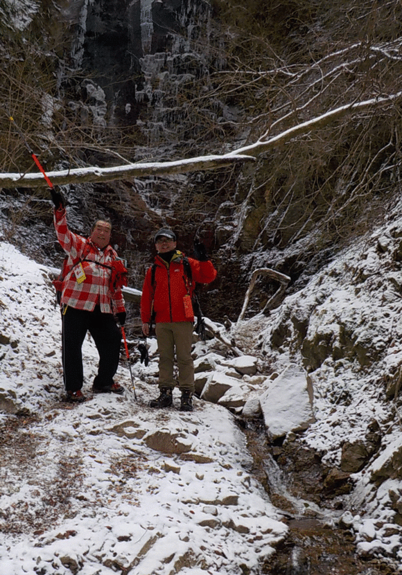e0371039_1246553.gif