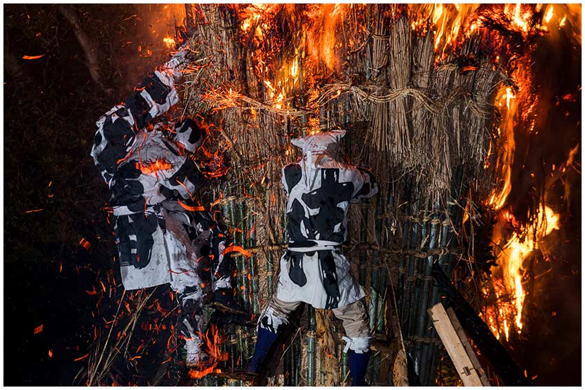 三河鳥羽の火祭り_f0234453_18322444.jpg