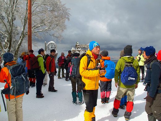 ツツジオ谷から雪の金剛山へ　JA/NR-029　-2_f0073587_235906.jpg