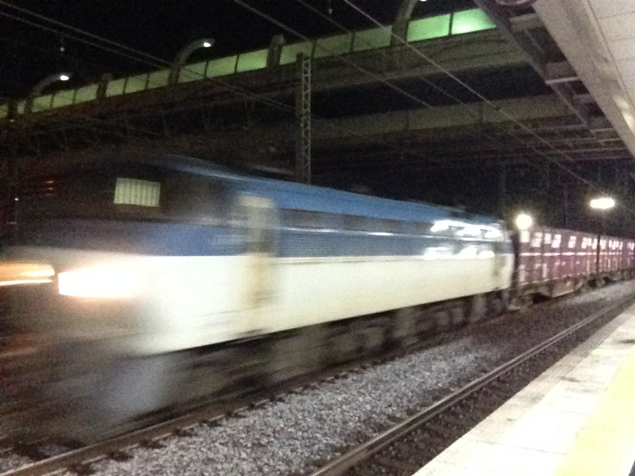 貨物列車通過＠稲沢駅_a0334793_06590413.jpg