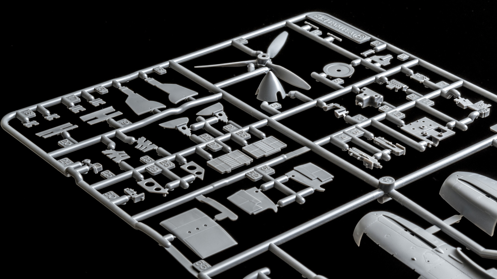 徹底的に甘やかされて模型を作ると経験値だけが貯まる話【タミヤ新作、1/48飛燕を作ろう】_b0029315_01185972.jpg