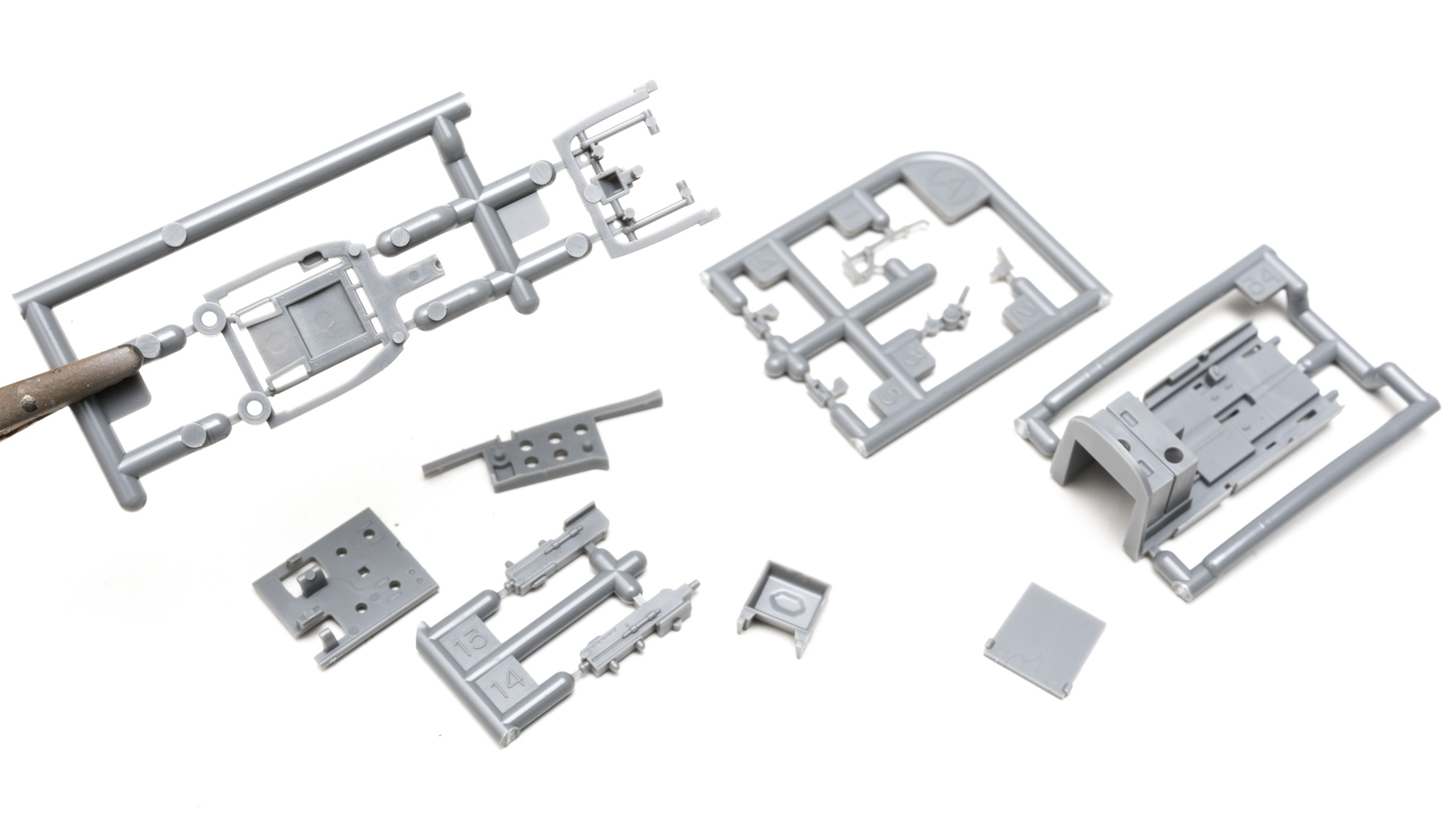徹底的に甘やかされて模型を作ると経験値だけが貯まる話【タミヤ新作、1/48飛燕を作ろう】_b0029315_01370399.jpg