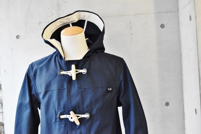 稀少なGloverall (MADE in England) ・・・ SHORT DUFFLE JACKET (NAVY CANVAS)!★!_d0152280_23202556.jpg