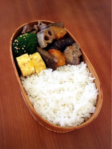 こってり筑前煮と京風だしまき弁当_f0334033_09180838.jpg