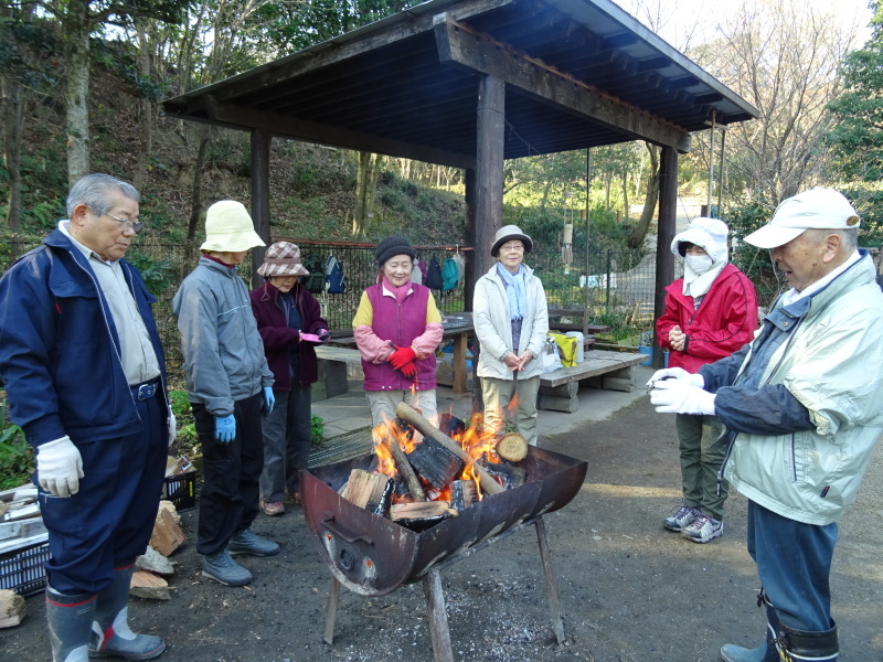 ぼうけん山道拡張作業継続・・・うみべの森_c0108460_18153070.jpg