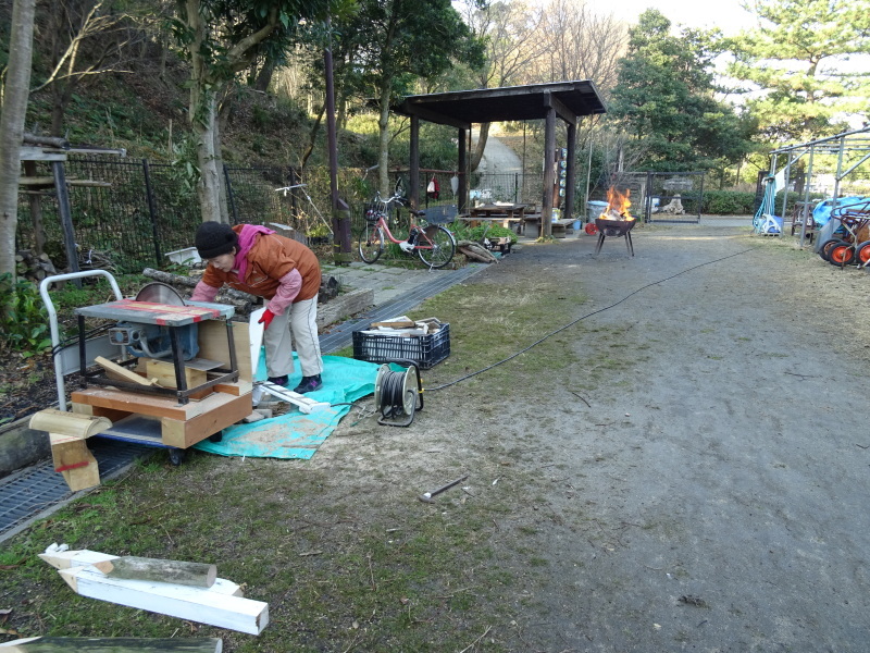 ぼうけん山道拡張作業継続・・・うみべの森_c0108460_18153395.jpg