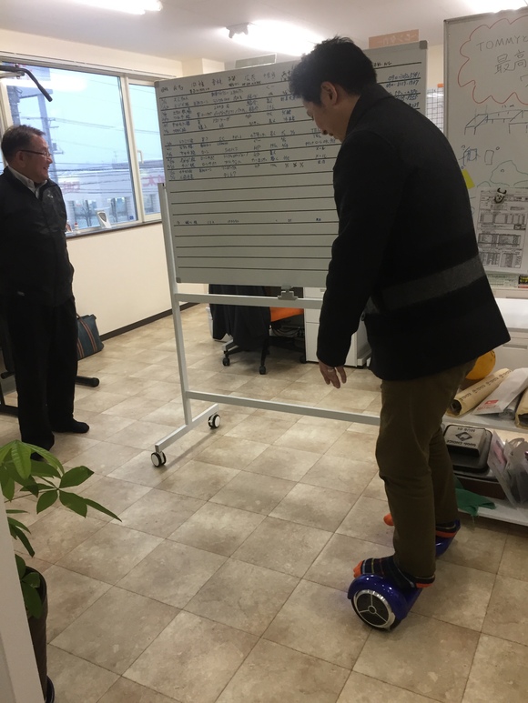 2月17日(金) 金曜日のオールスターブログ★ ランクル・アルファード多数取り扱い♫TOMMY_b0127002_1742357.jpg