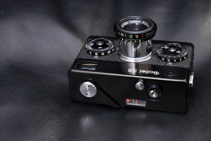 ローライ35とローライB35の比較 : BobのCamera ローライ35とローライB35の比較 : BobのCamera