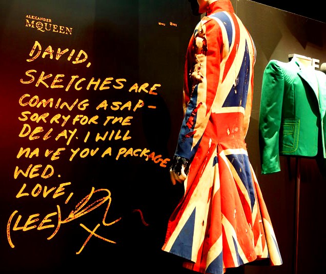 <2016年2月5日>デビッド・ボウイ回顧展・【DAVID BOWIE is】鑑賞・・・彼の心境によせて_c0119160_3574187.jpg