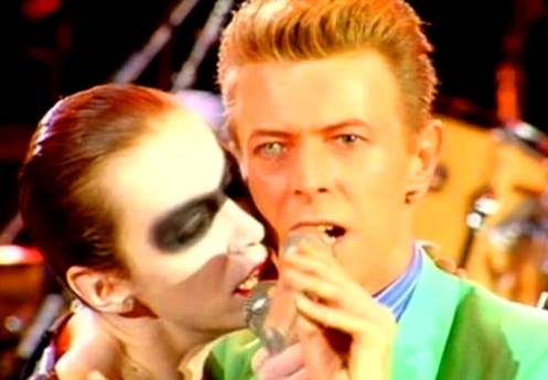 <2016年2月5日>デビッド・ボウイ回顧展・【DAVID BOWIE is】鑑賞・・・彼の心境によせて_c0119160_3583344.jpg