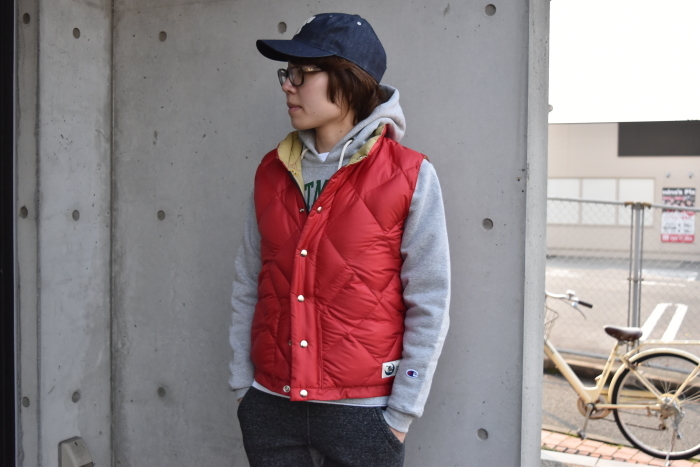 Champion (MADE IN USA) ・・・ 「赤タグ」PULL PARKA!★!_d0152280_17441326.jpg