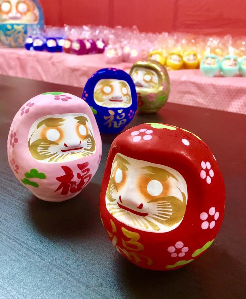 浅草雷門 Happy Daruma Tokyo 店にて創作だるまの販売 A Day In The Life