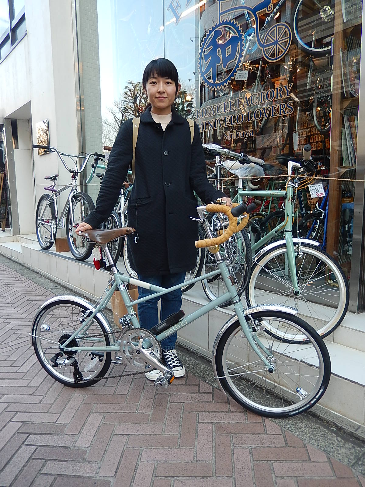 2月19日 渋谷 原宿 の自転車屋 FLAME bike前です_e0188759_17261041.jpg