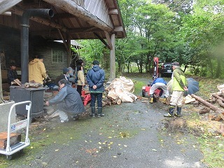 遅くなりましたが、森の感謝祭の様子です！_f0212679_11123235.jpg