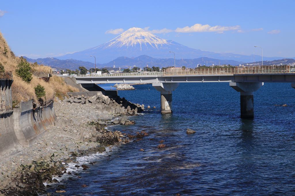 石部海上橋の上から 富士山大好き 写真は最高 石部海上橋の上から 富士山大好き 写真は最高