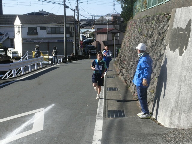 風もなく、晴天の下、地域をあげて開催された「第37回 今泉地区駅伝大会」_f0141310_07473232.jpg